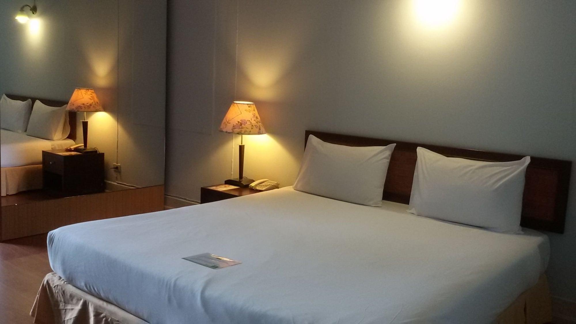 The Canal Hotel Bangkok Extérieur photo