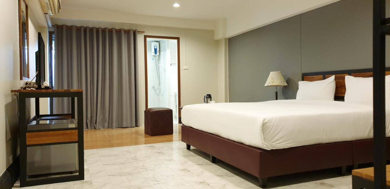 The Canal Hotel Bangkok Extérieur photo