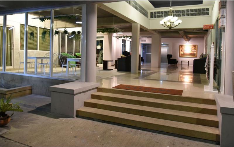 The Canal Hotel Bangkok Extérieur photo
