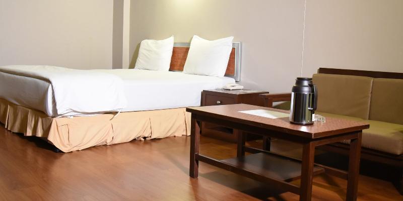 The Canal Hotel Bangkok Extérieur photo