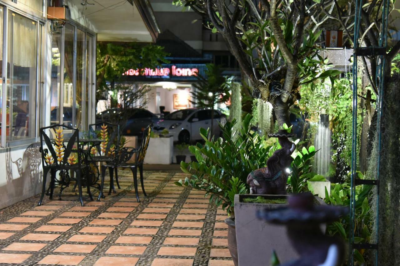 The Canal Hotel Bangkok Extérieur photo