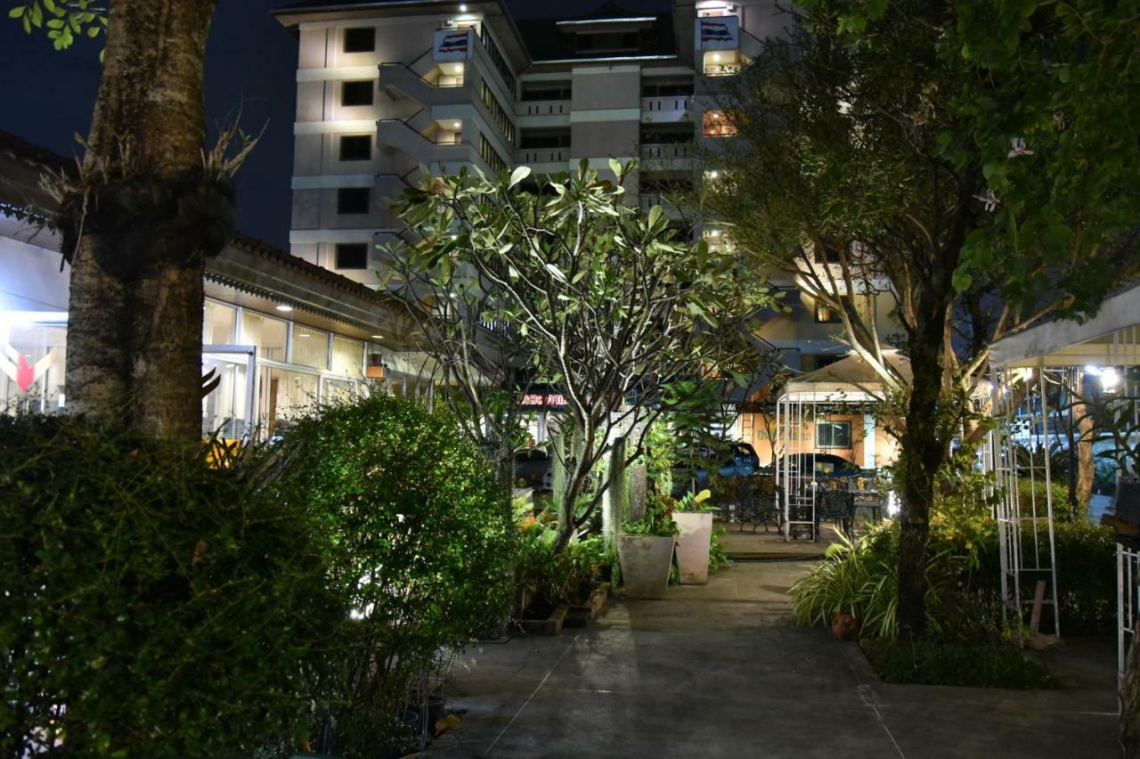 The Canal Hotel Bangkok Extérieur photo